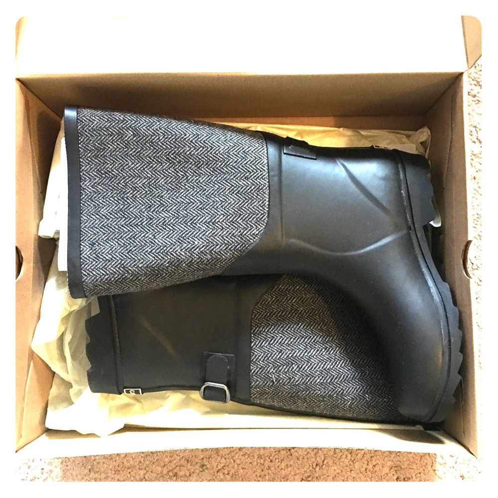 GH Bass rain boot in black & herringbone
